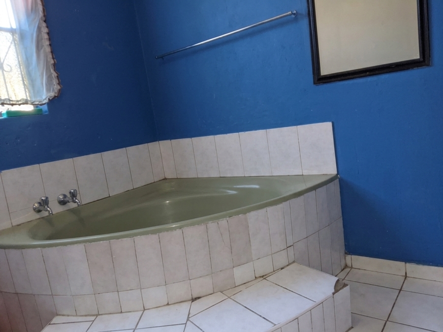 3 Bedroom Property for Sale in Geelhoutpark North West
